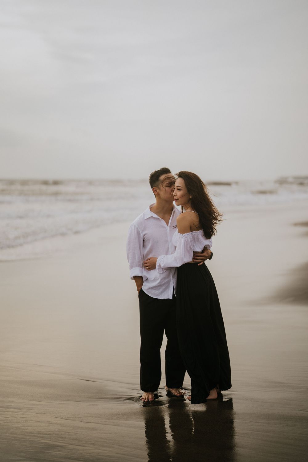 Romantic couple photoshoot in Bali at Batu Bolong beach