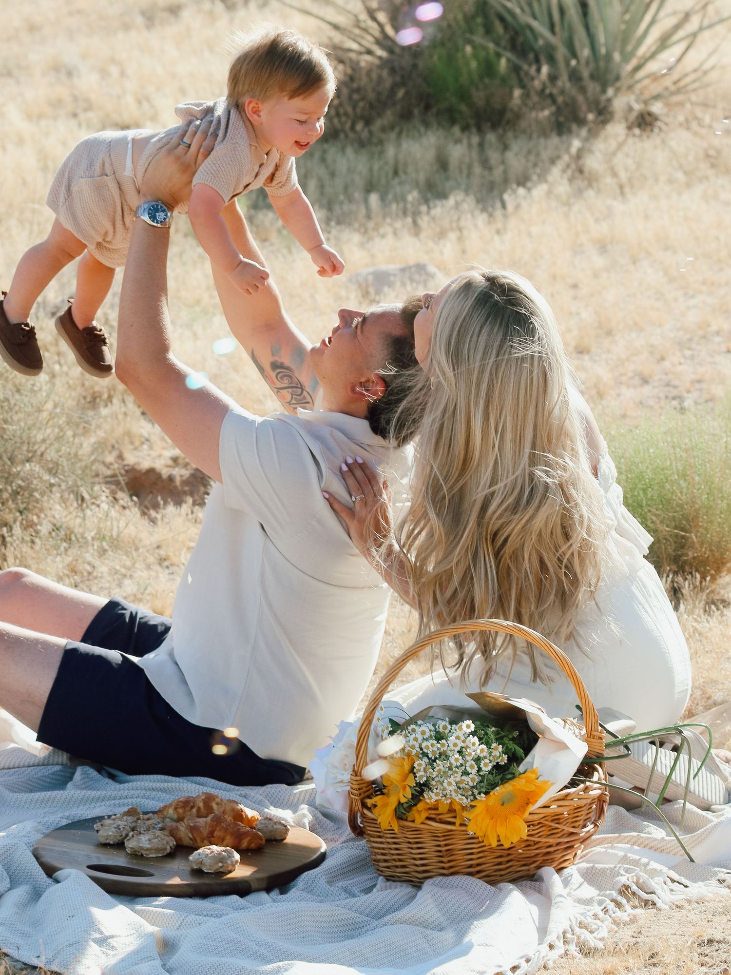 Bright, dreamy, timeless images capturing love, connection, tiny details, and the beautiful seasons of family life in Las Vegas.