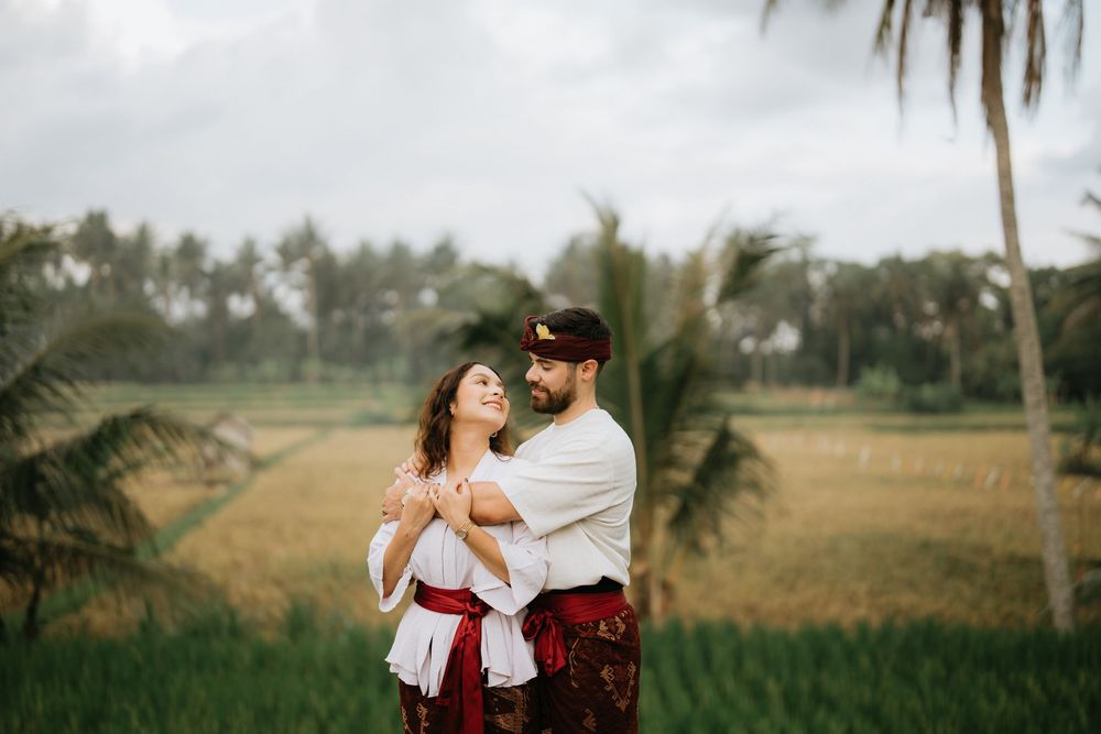 Romantic couple photoshoot in Bali at rice fields Ubud