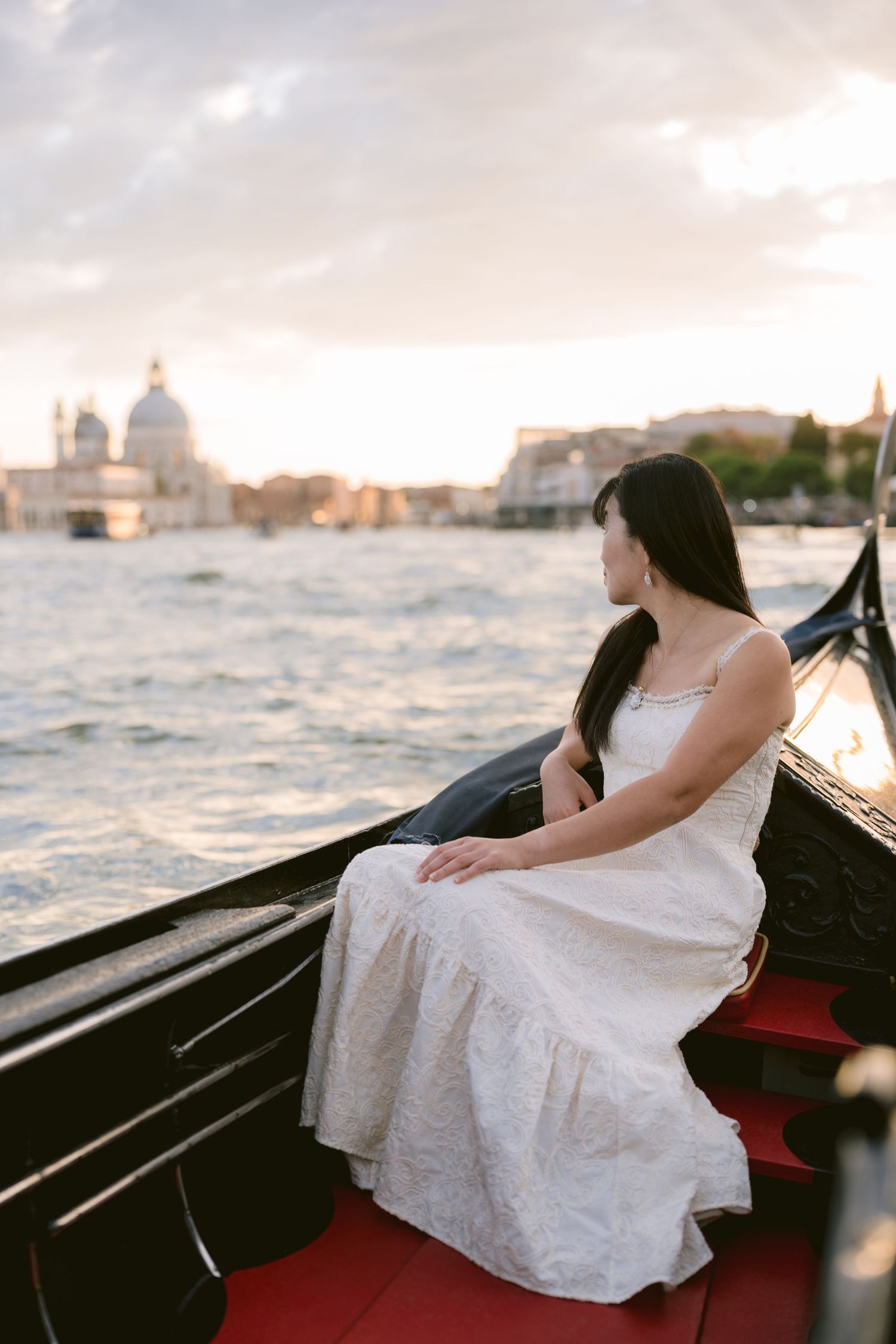 Venice photoshoot for a solo traveller.