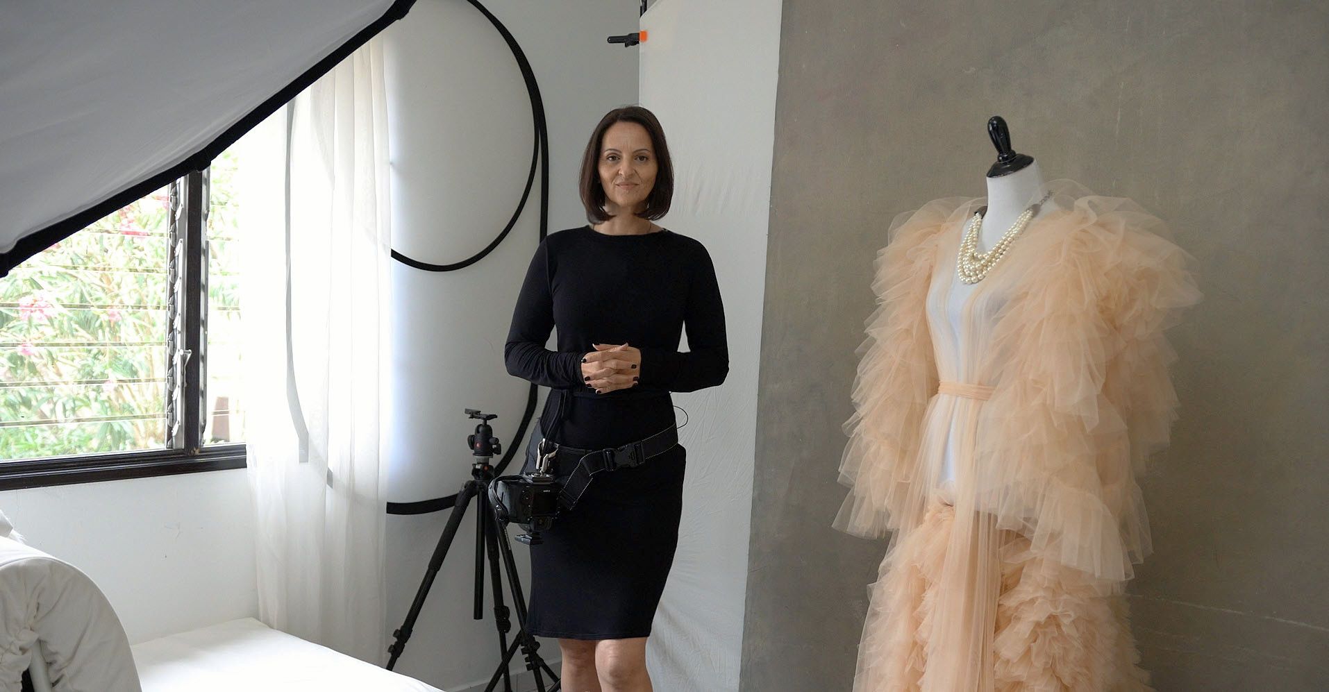 Premier Bonaire photographer Felicia Schuette – maternity, motherhood, boudoir, couples, lifestyle, business, flying dress, mini sessions.