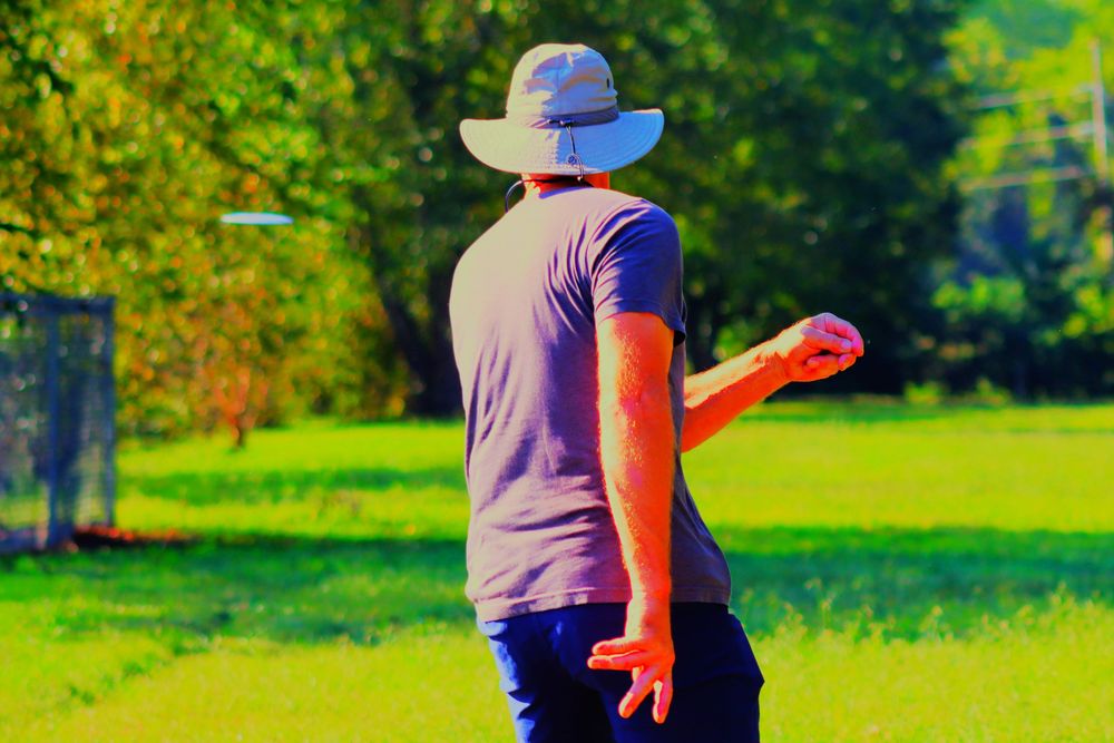 disc golf action shot Fayetteville, TN Don Davidson Park