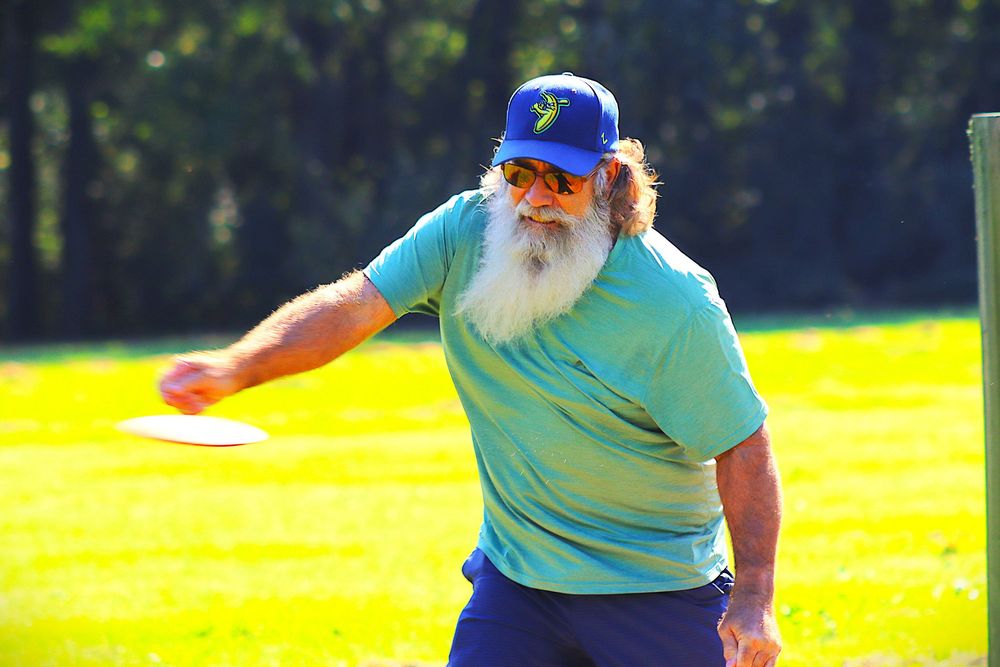 disc golf action shot Fayetteville, TN Don Davidson Park