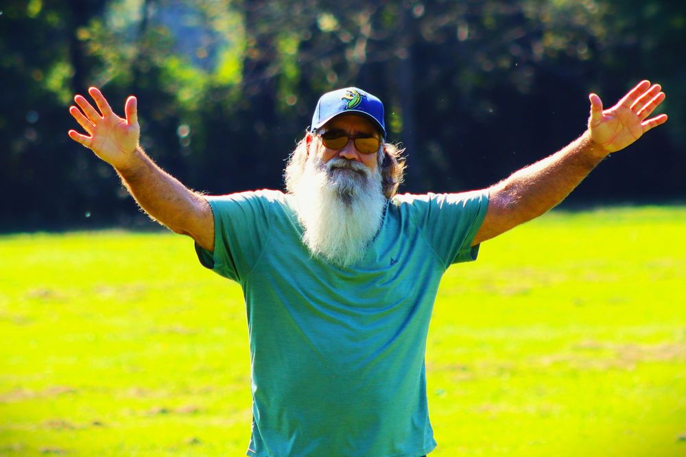 disc golf action shot Fayetteville, TN Don Davidson Park
