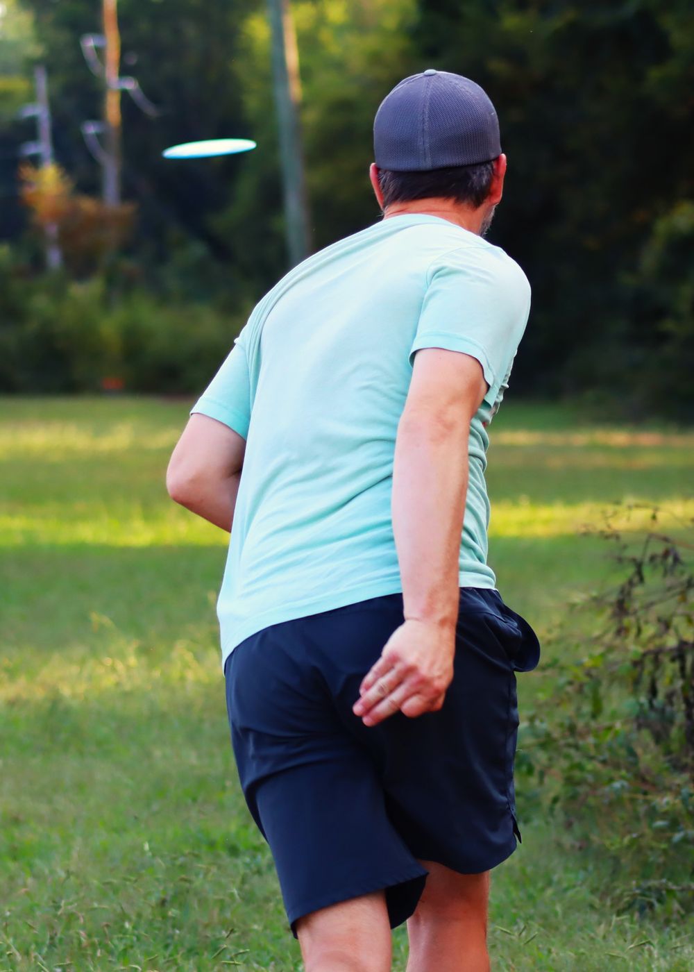 disc golf action shot Fayetteville, TN Don Davidson Park