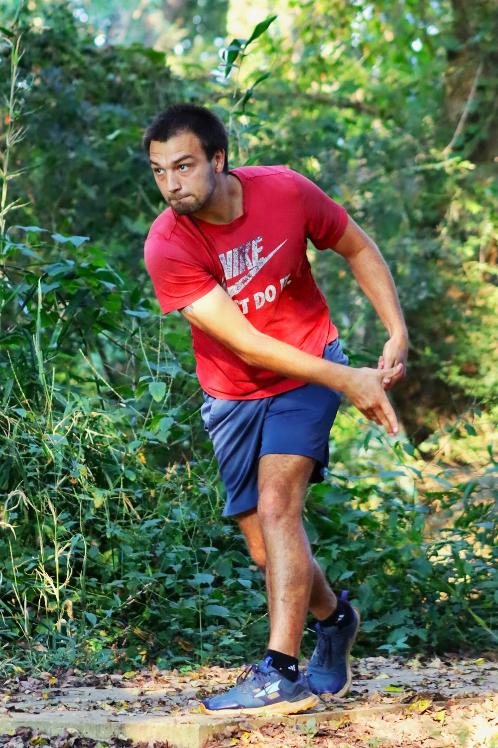 disc golf action shot Fayetteville, TN Don Davidson Park