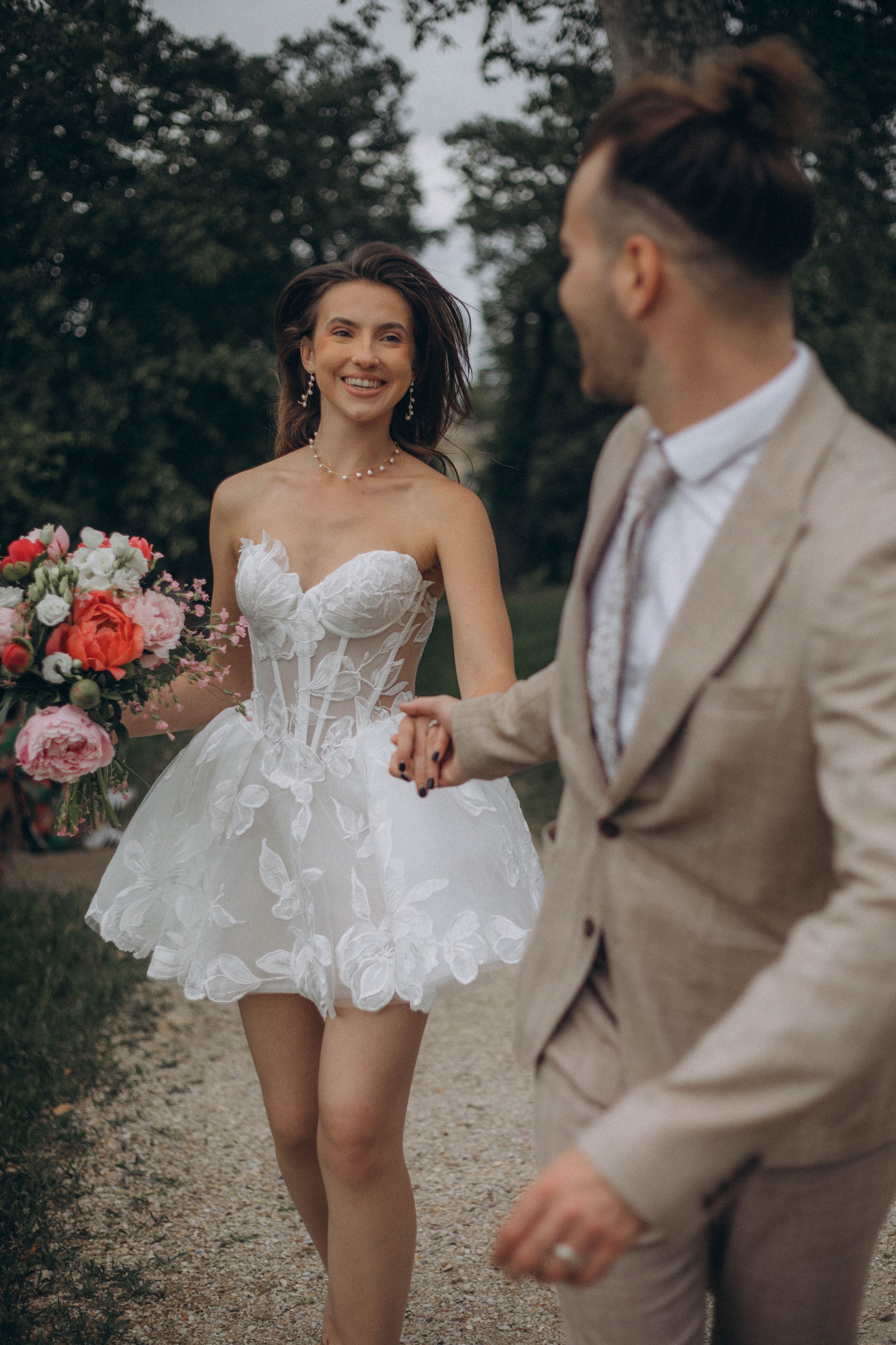 Wedding photoshoot at Parc de Bagatelle Paris