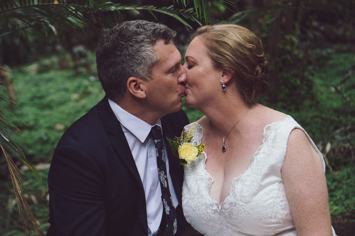 Darwin wedding photographer capturing relaxed, natural wedding moments for couples across Darwin and Greater NT.