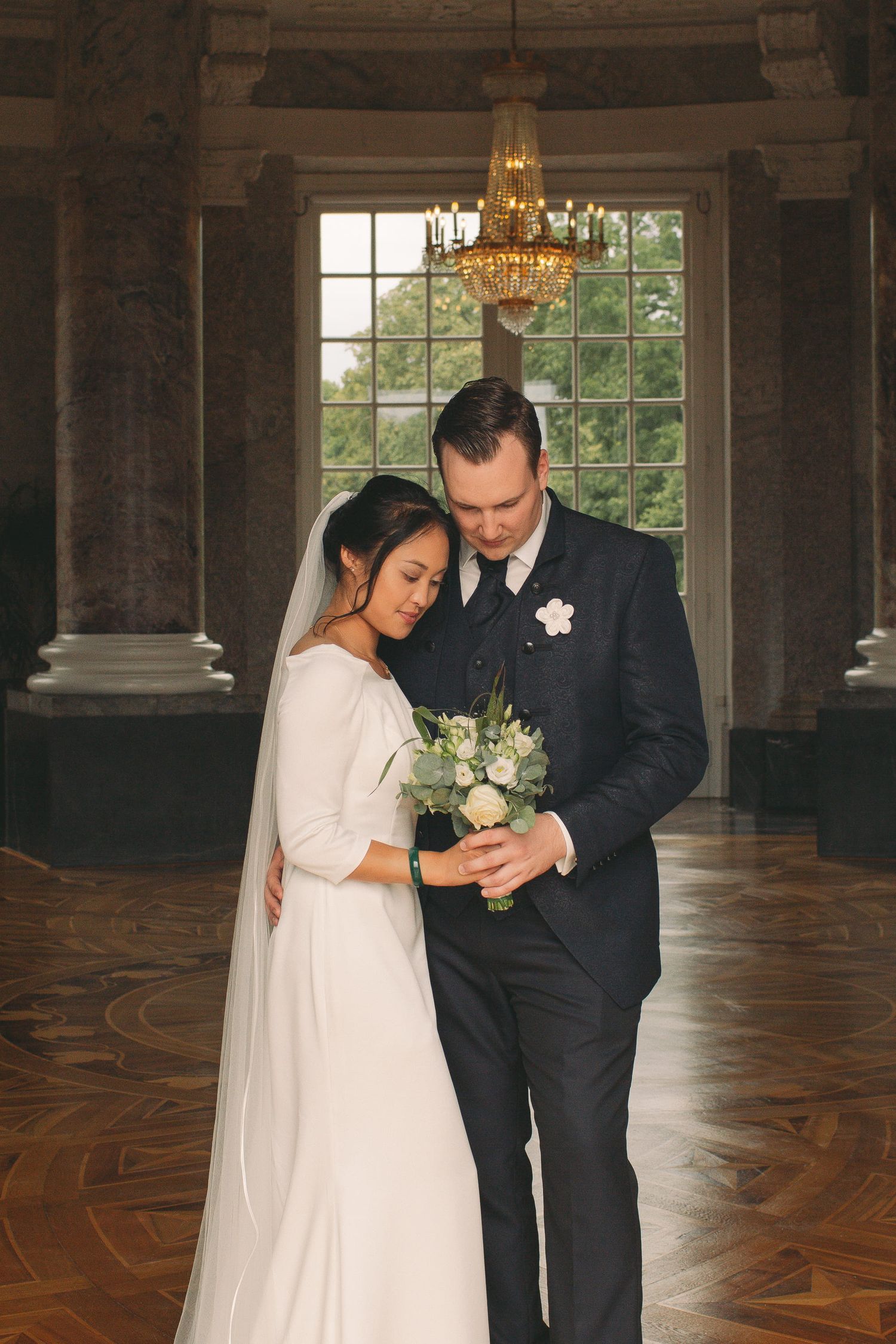 IL Photography Hochzeitsbegleitung Diem & Max Saal close