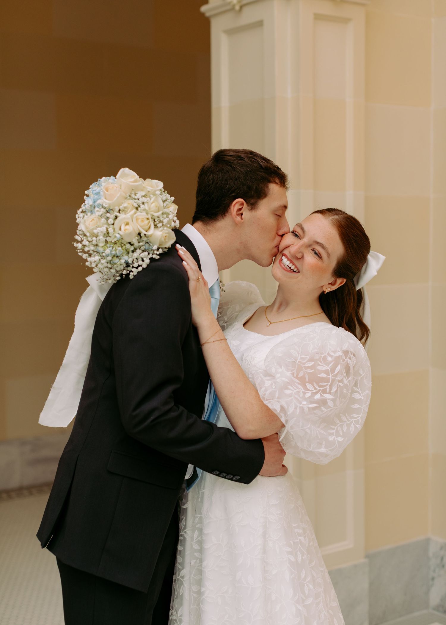 Classy bridals at the Utah State Capitol Building.
