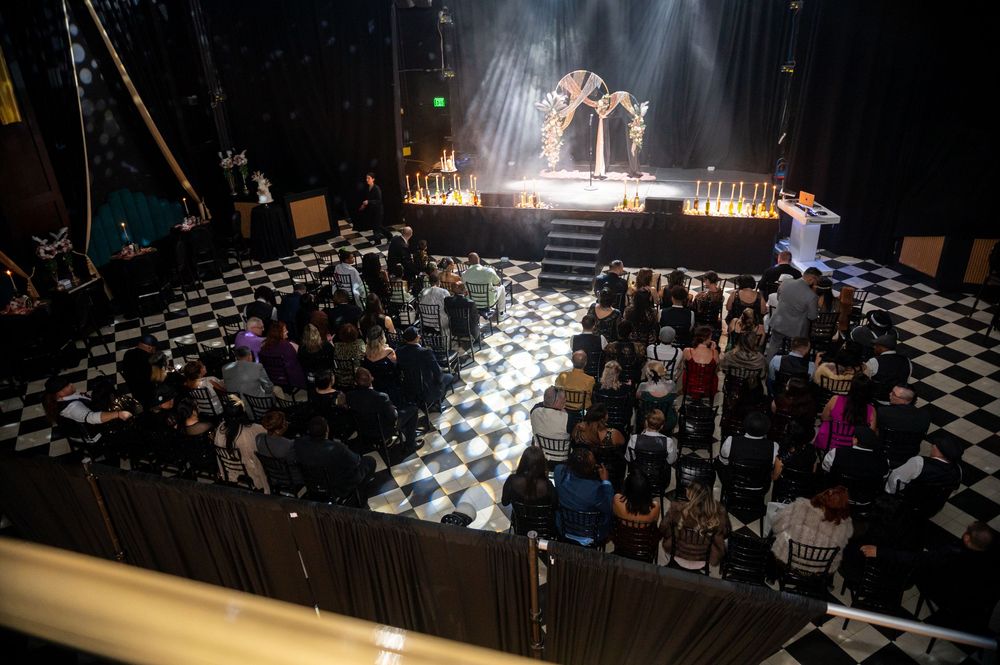 Wide-angle shot of the ceremony.