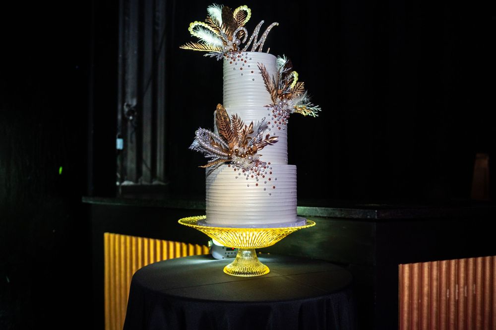 Beautiful Gatsby theme wedding cake.