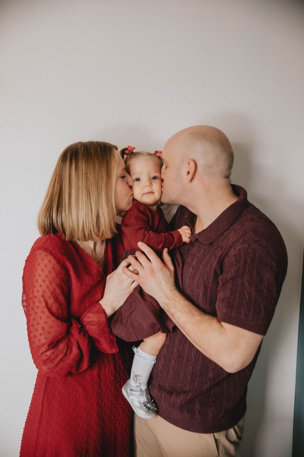 blairsville pa photographer, in home lifestyle portraits, one year old, family portraits, indiana pa, pittsburgh photog, moody, natural