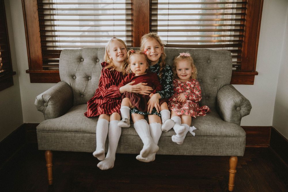 blairsville pa photographer, in home lifestyle portraits, one year old, family portraits, indiana pa, pittsburgh photog, moody, natural