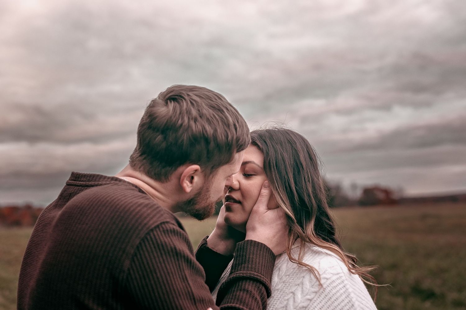Kristen Leigh Photography Massachusetts central Ma couple family photographer lifestyle organic natural photos worcester Boston
