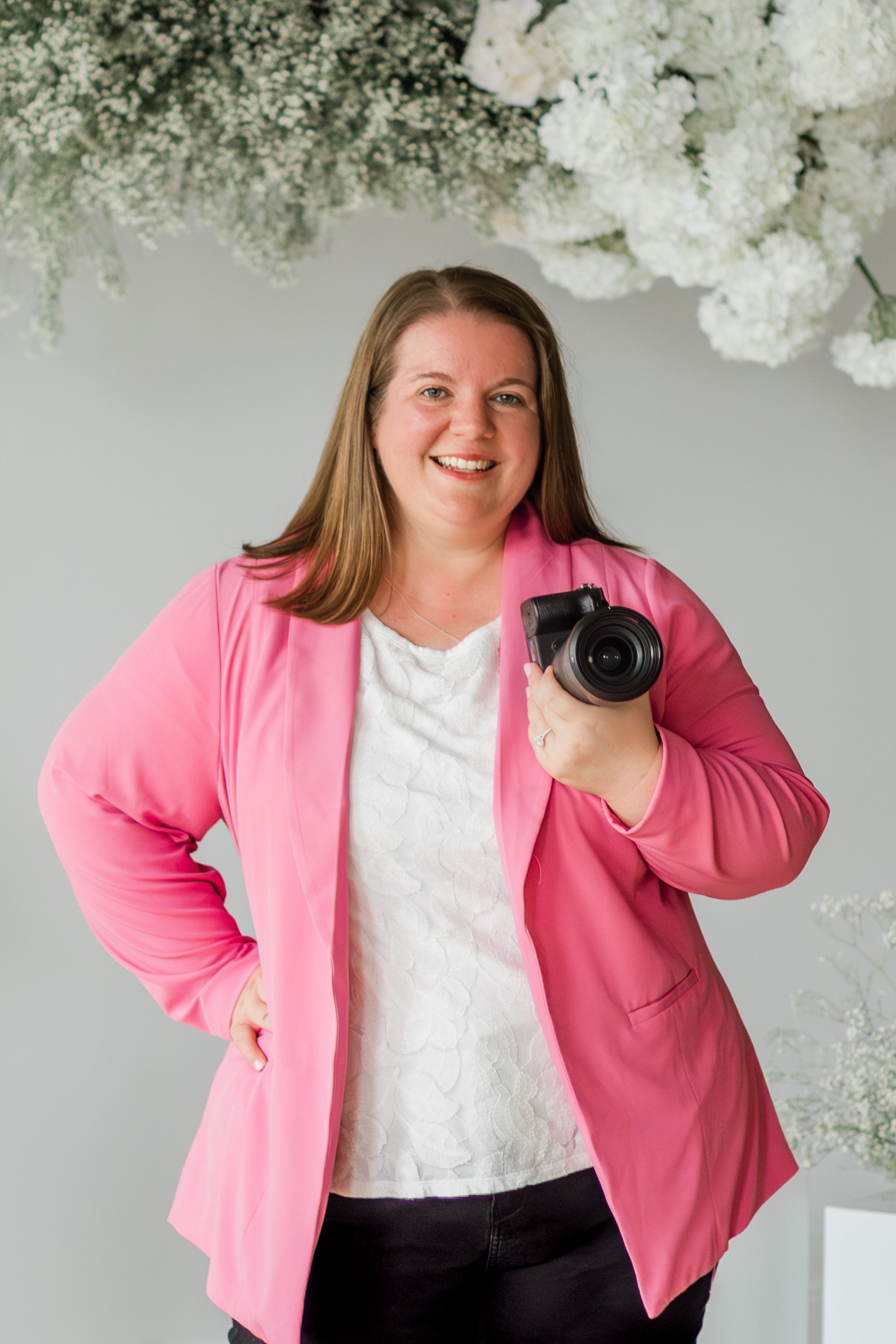 Headshot from owner of Alex Lacey Photography, a Toledo Ohio senior photographer