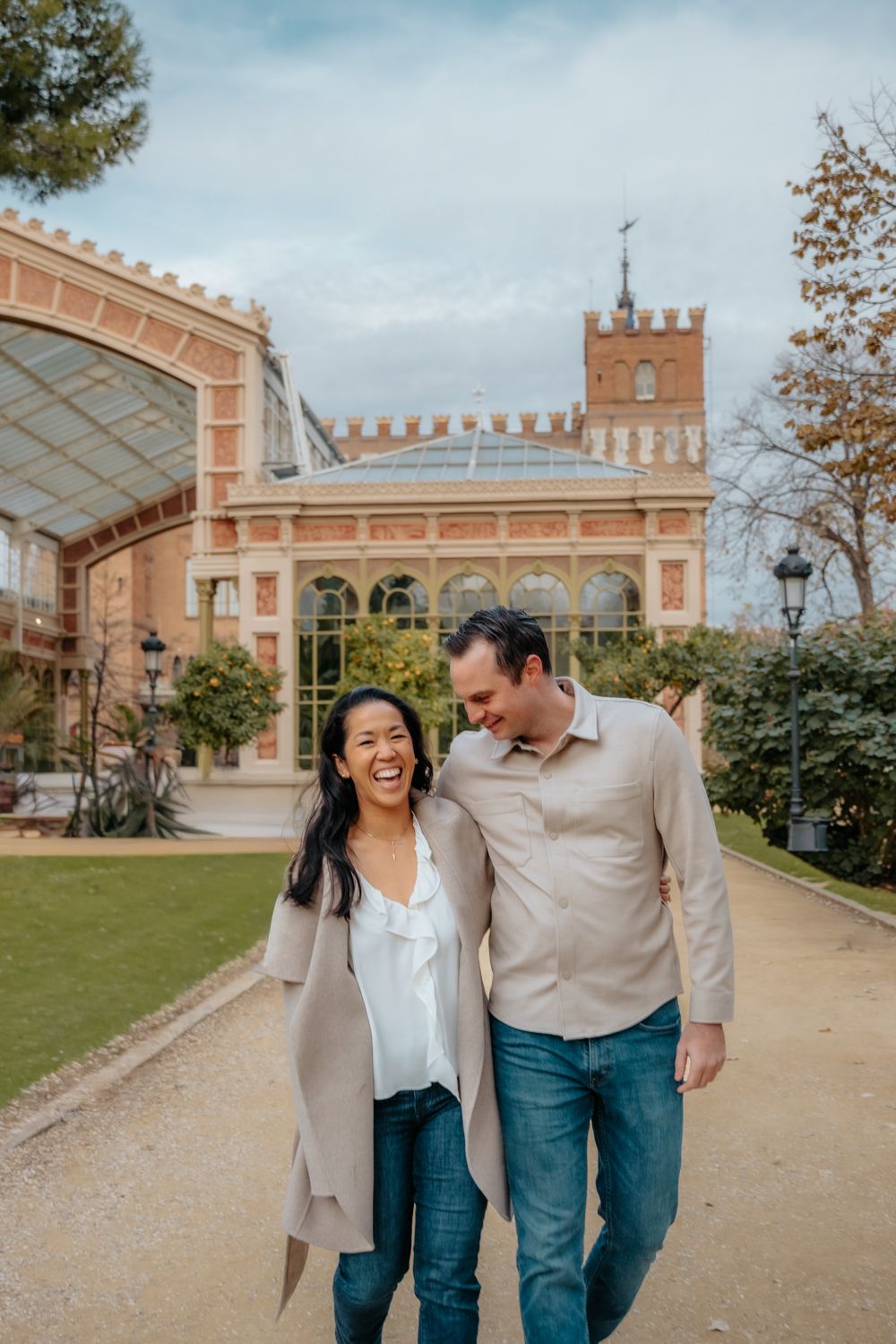 Romantic hug by Cascada Monumental Barcelona Engagement photoshoot Barcelona BarcelonaLoversPH