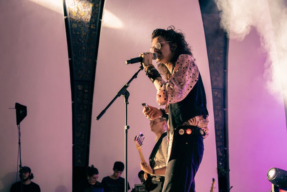 ICON 7