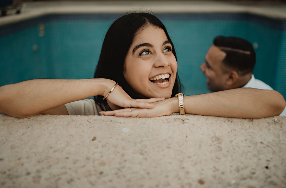 ide smiling while the groom laughs in the background, a magical Mazatlán moment
