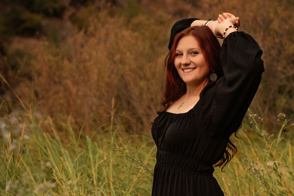 Dreamy senior photos done at golden hour in Spokane Washington.