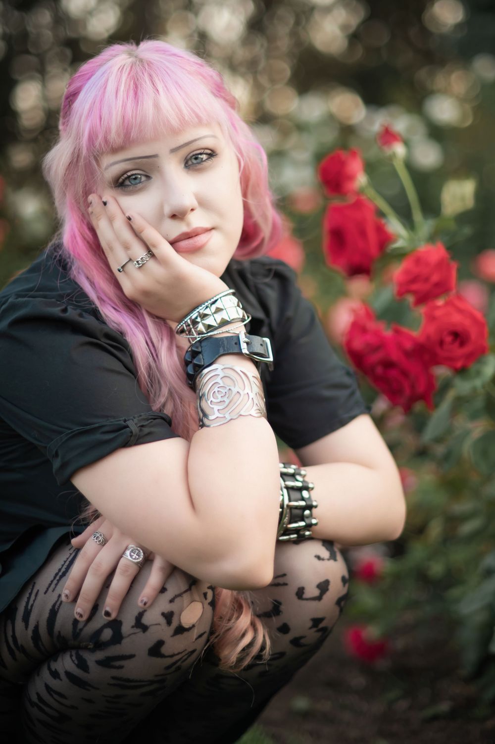 Dreamy senior photos done at golden hour in Spokane Washington Manito Park.