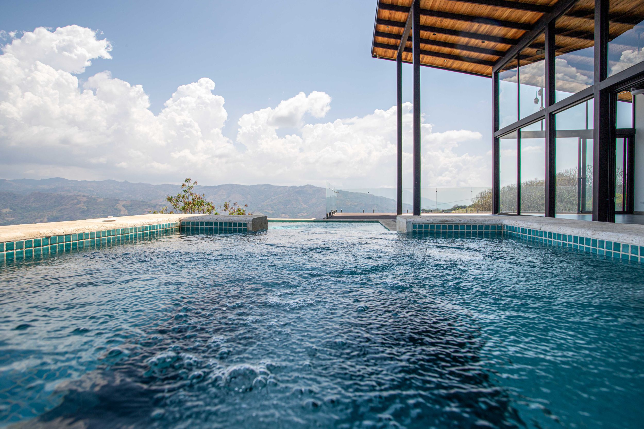 Atenas , Costa Rica home with stunning mountain and valley views