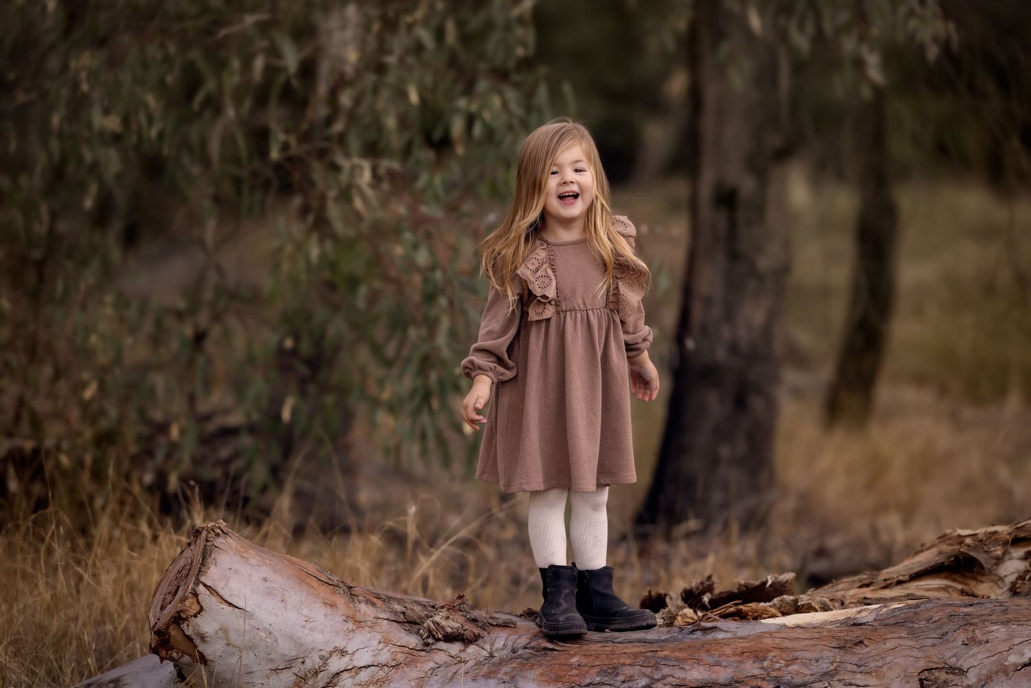 Outdoor kid's photography by Nikolina, in Shepparton.
