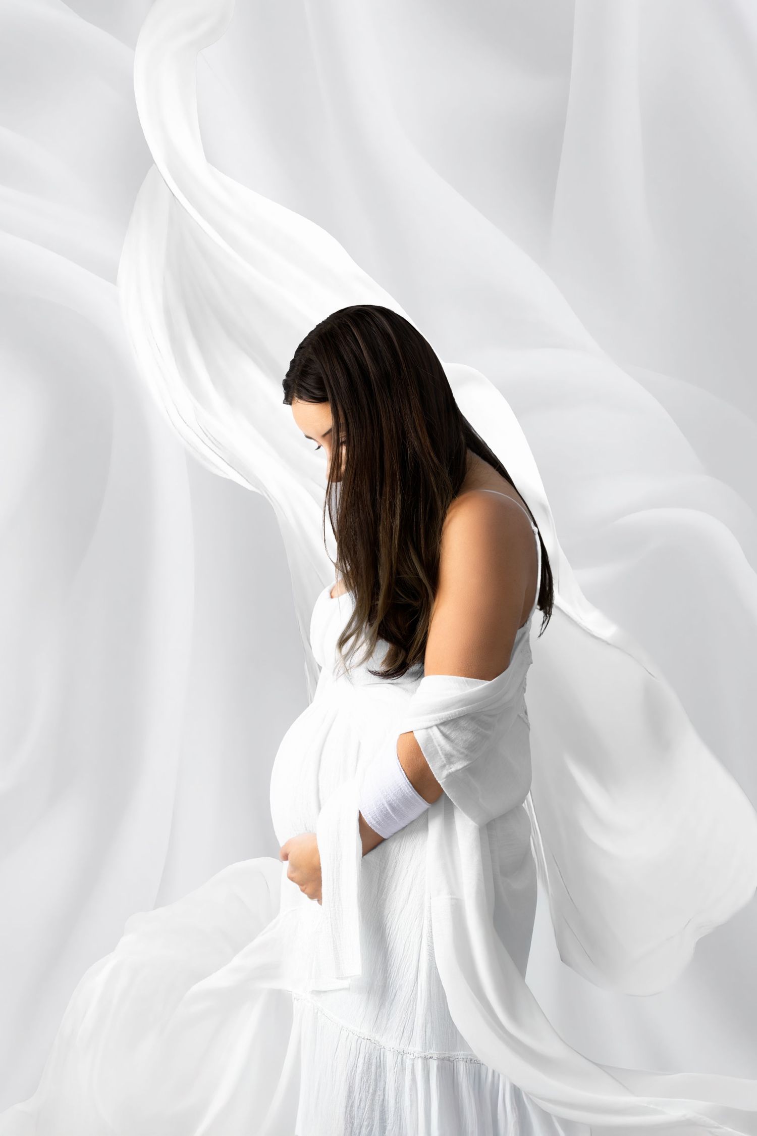 Shepparton maternity photographer, Nikolina.