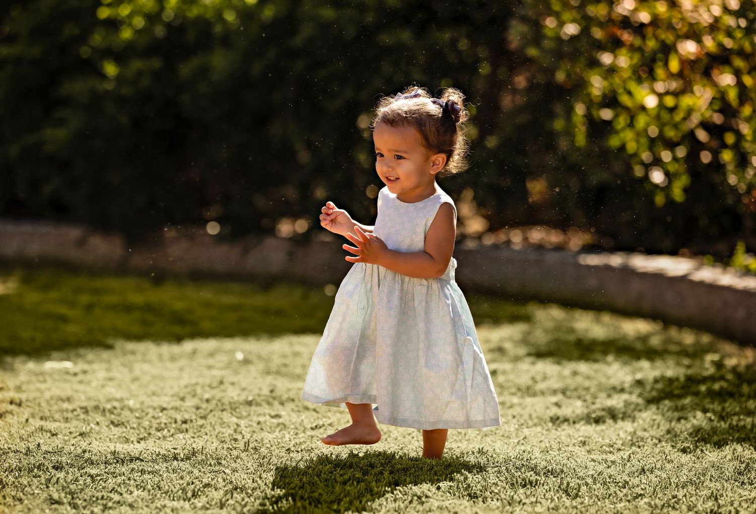 Outdoor kid's nature photos in Shepparton, by Nikolina Photography.