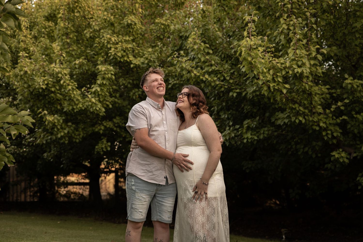 Shepparton maternity portrait, couples photography.