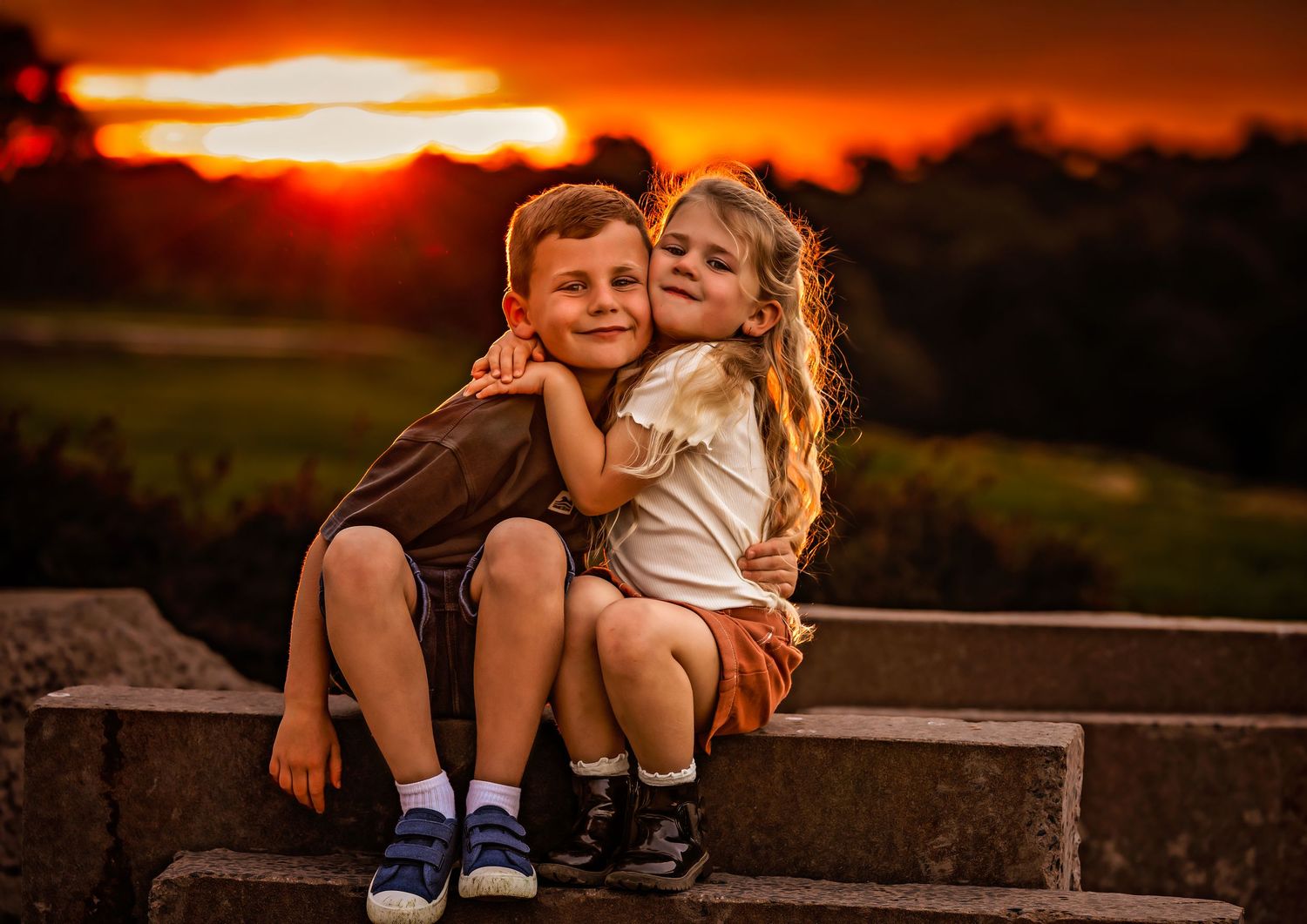 Kid's sunset photo in Shepparton by Nikolina Photography.