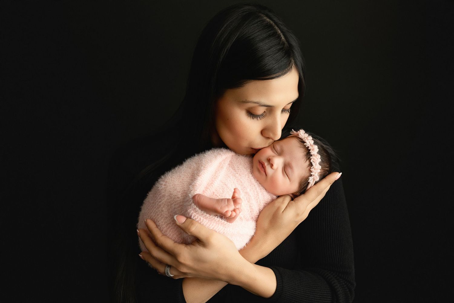 Mom kissing newborn. Greenville newborn photographer, Easley newborn photographer, Upstate newborn photographer, Greenville newborn
