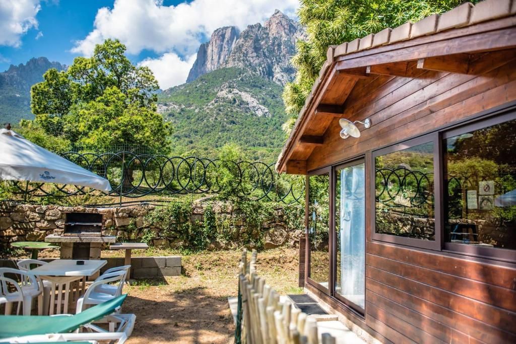 chalet en bois du camping funtana a l'ora à porto