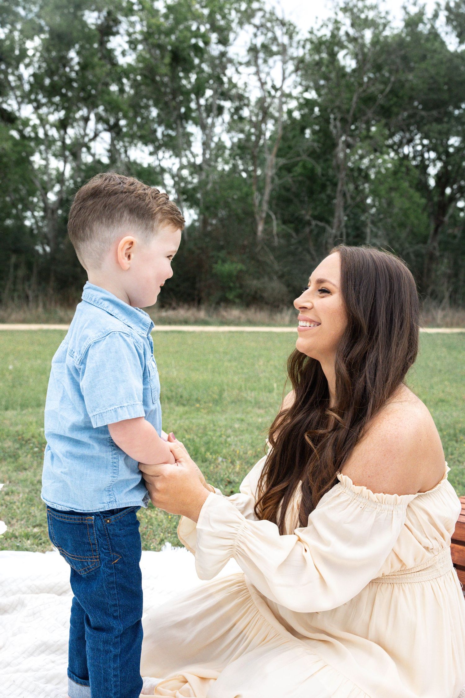 Motherhood portrait session in Spring, Texas
