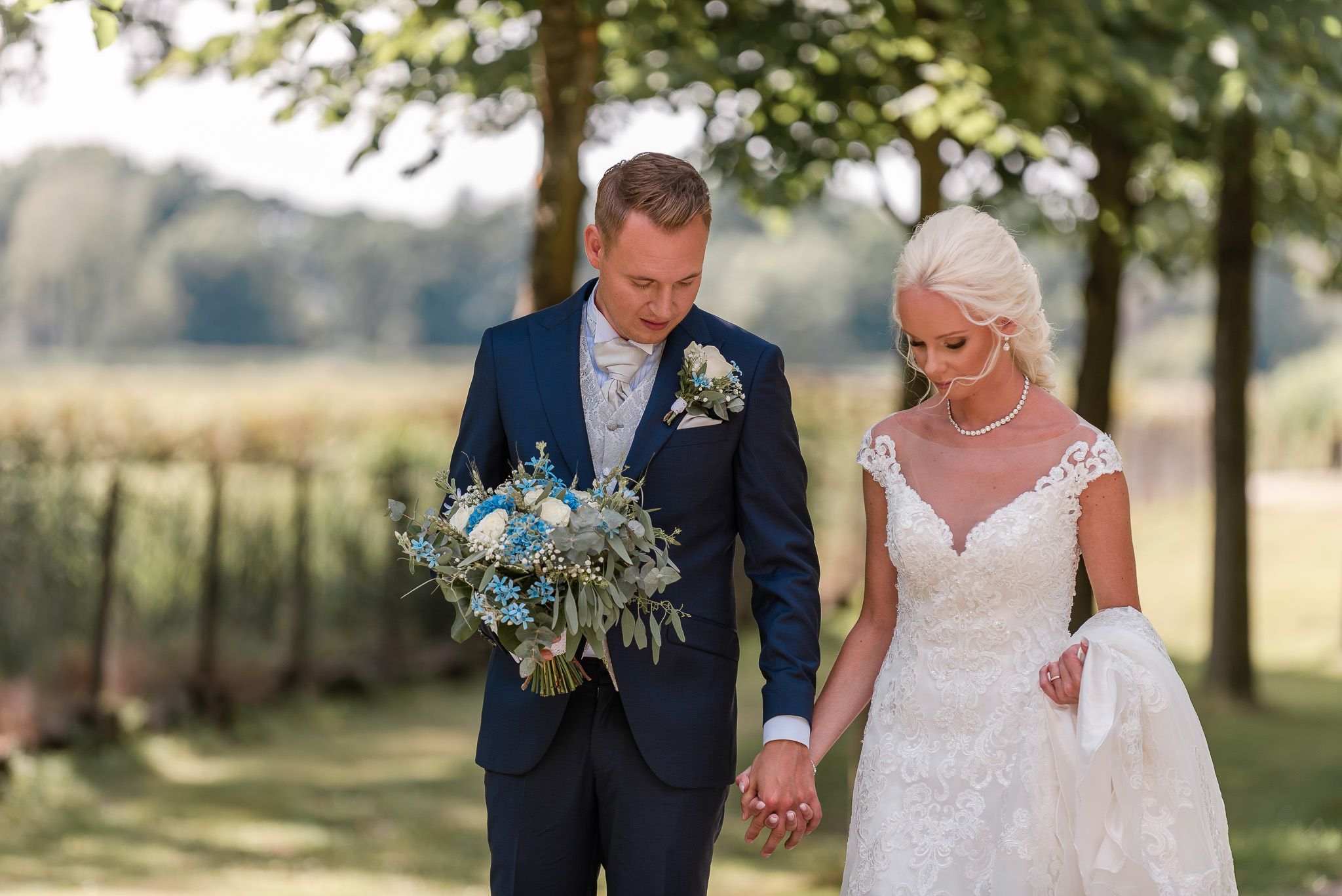 bröllopsfotografering i avslappnad stil i Skåne