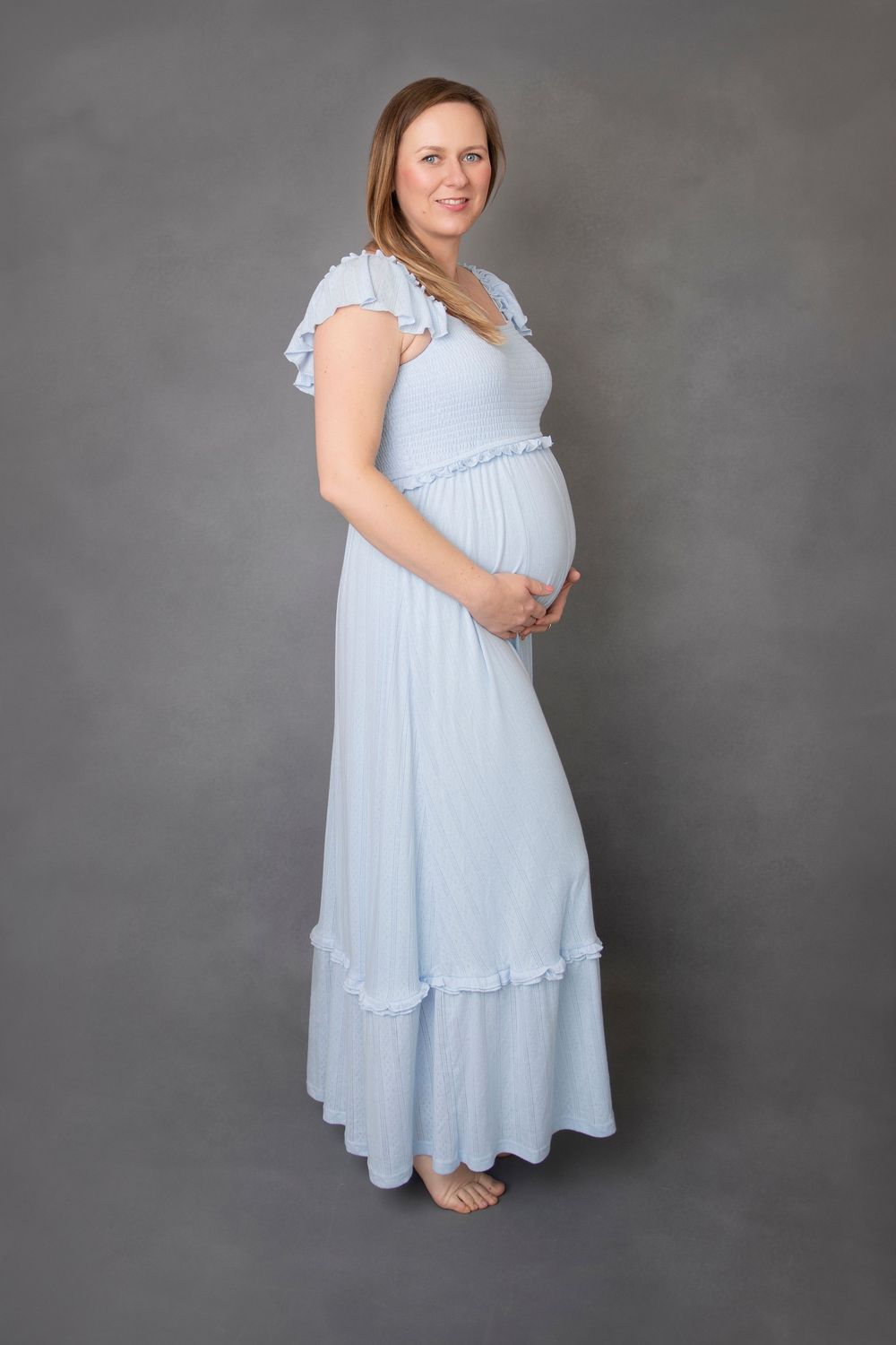 Maternity photoshoot baby bump in doncaster