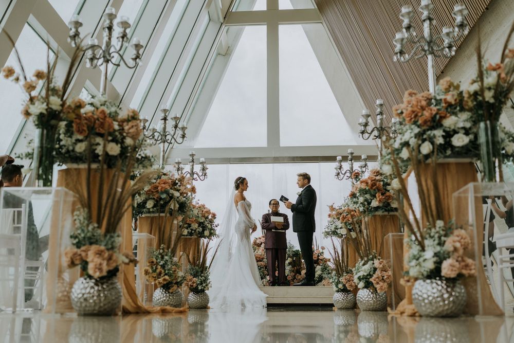 Professional wedding photography services at Conrad Bali.