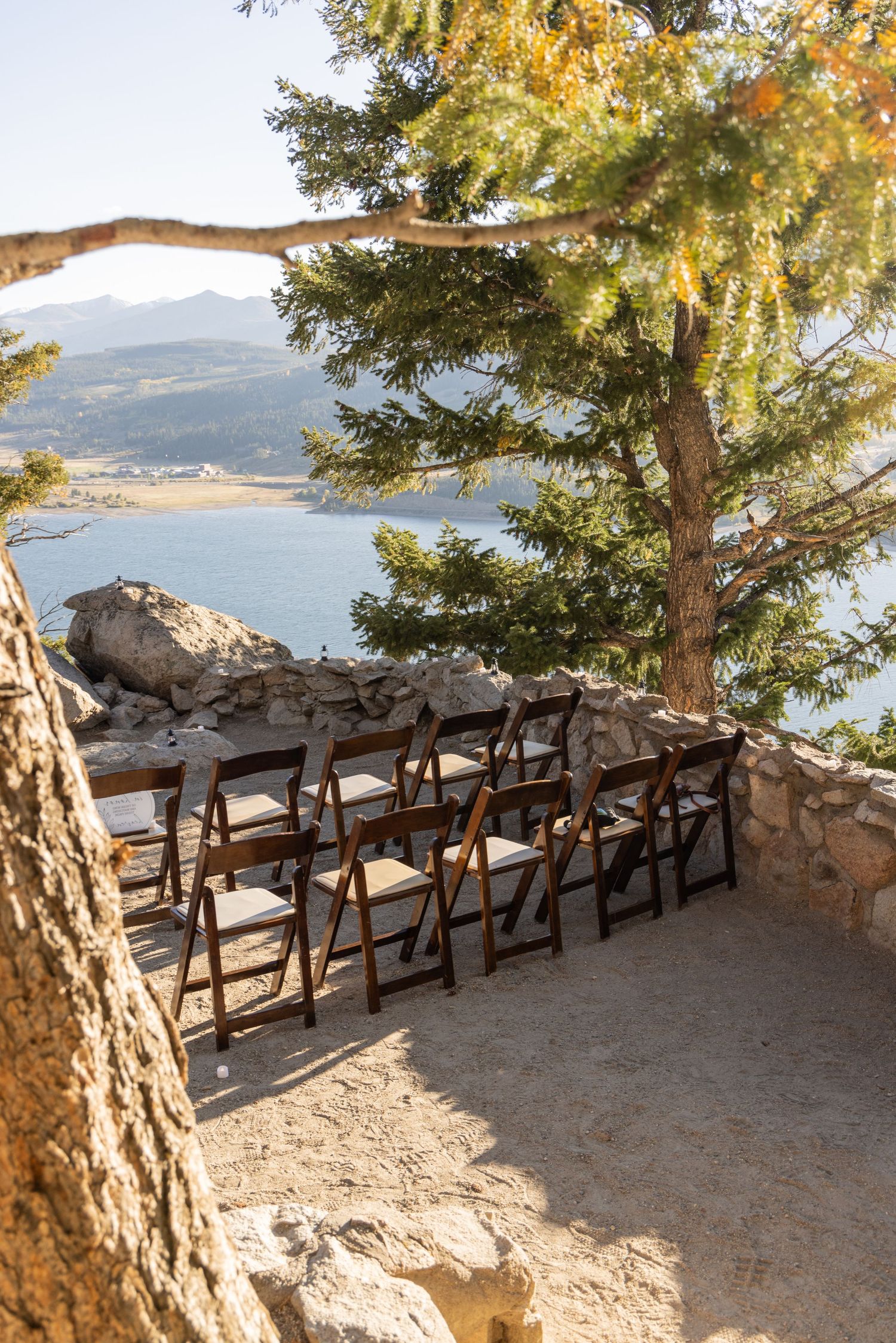 decorations of wedding at sapphire point