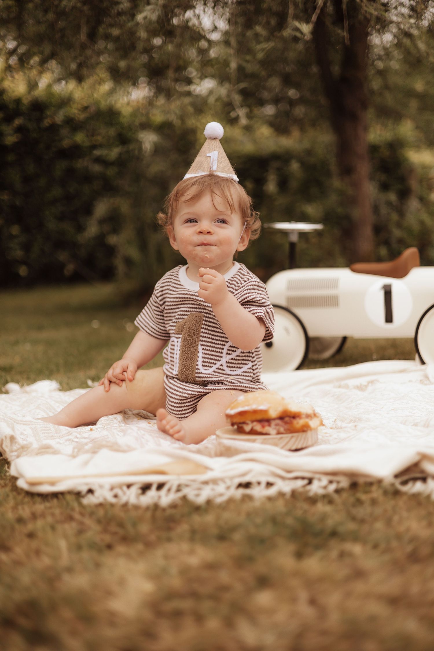 Snapsbyleigha in Norwich, Norfolk. Milestone and cakesmash photoshoot in norwich