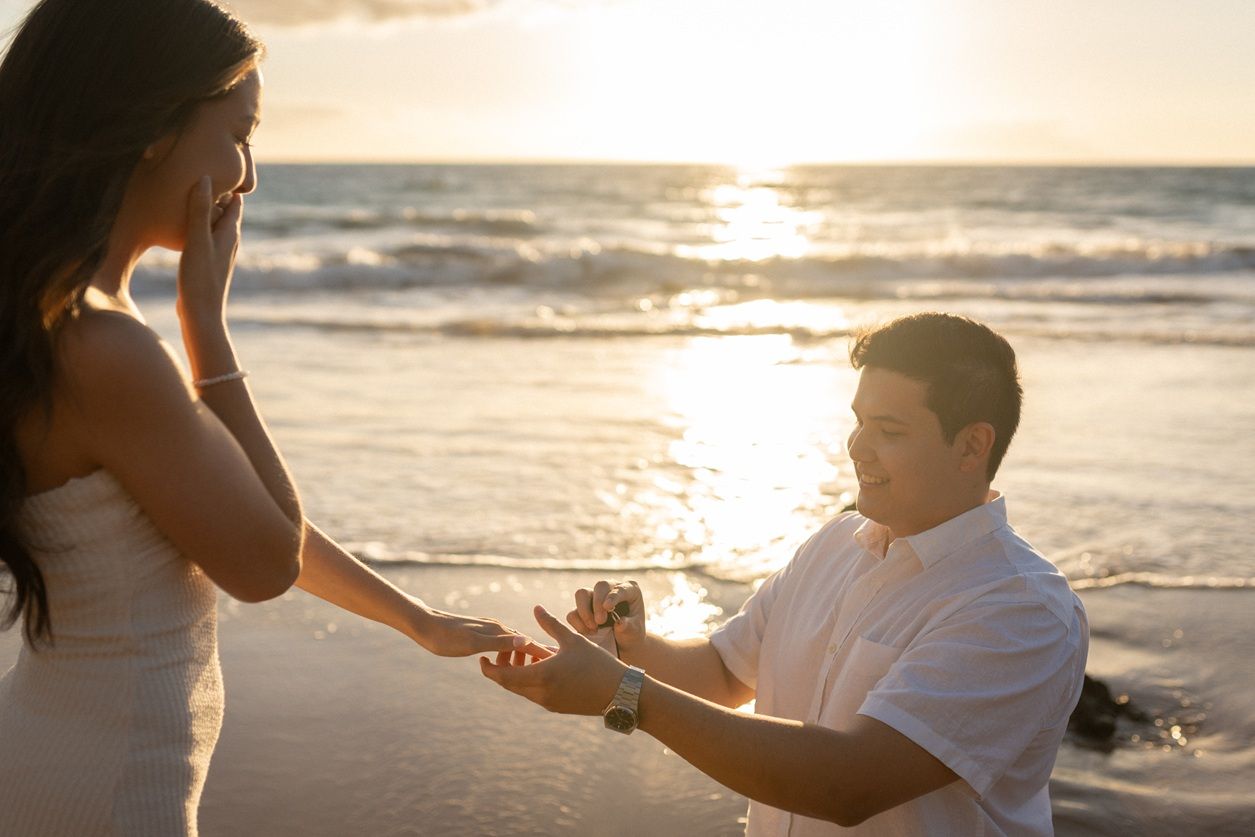 Proposal engagement couple sunset photo at Wailea Maui