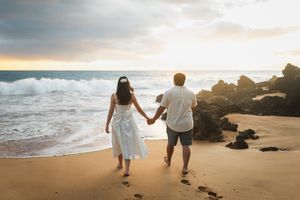 Proposal engagement couple sunset photo at Wailea Maui