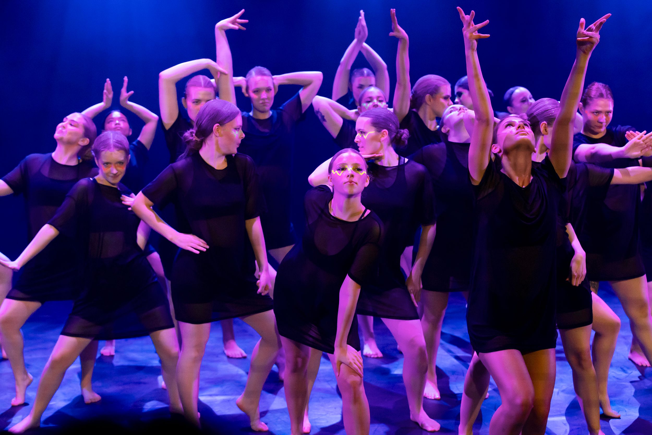 Dansdag i Karlstad på Arenan. Dansare från KAU Dansåret & Danspedagogiska året.