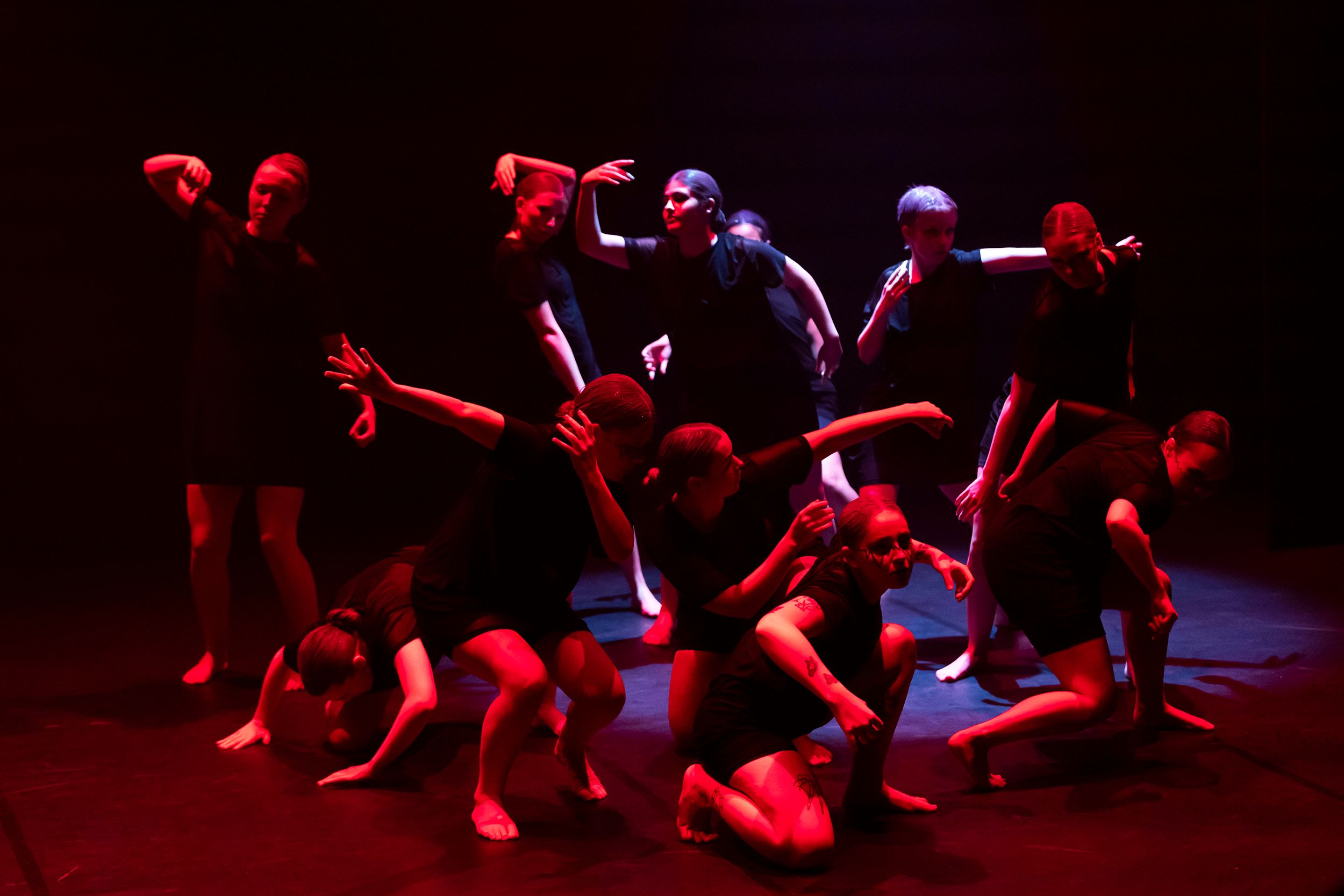 Dansdag i Karlstad på Arenan. Dansare från KAU Dansåret & Danspedagogiska året i grupp.