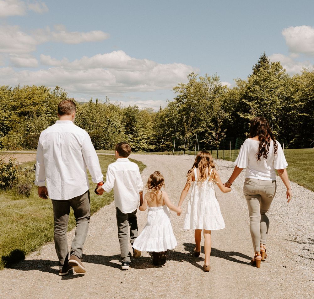 Family Photoshoot by Local Roots Photography.