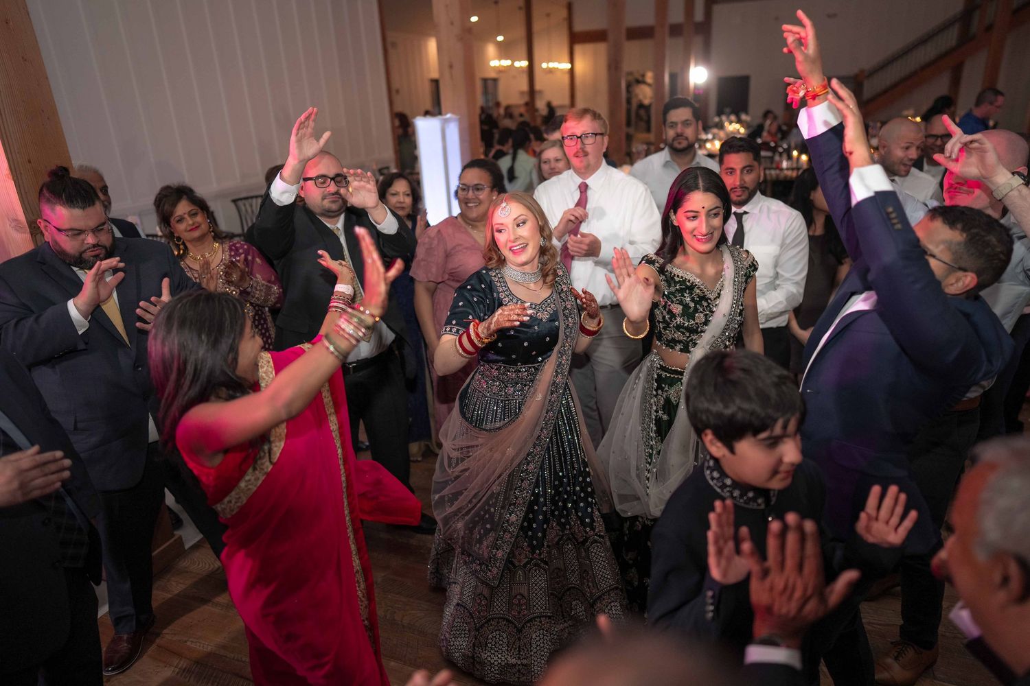 guests dancing at white willow meadows