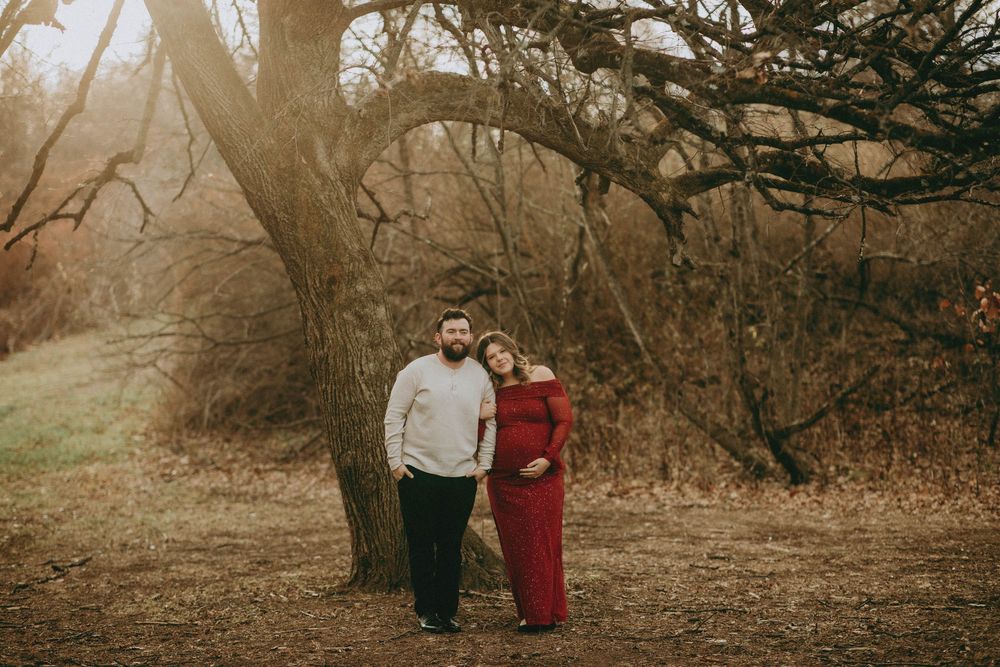 northmoreland park photo session apollo pa photographer pennsylvania family photographer pittsburgh photographer, winter pregnant baby bump