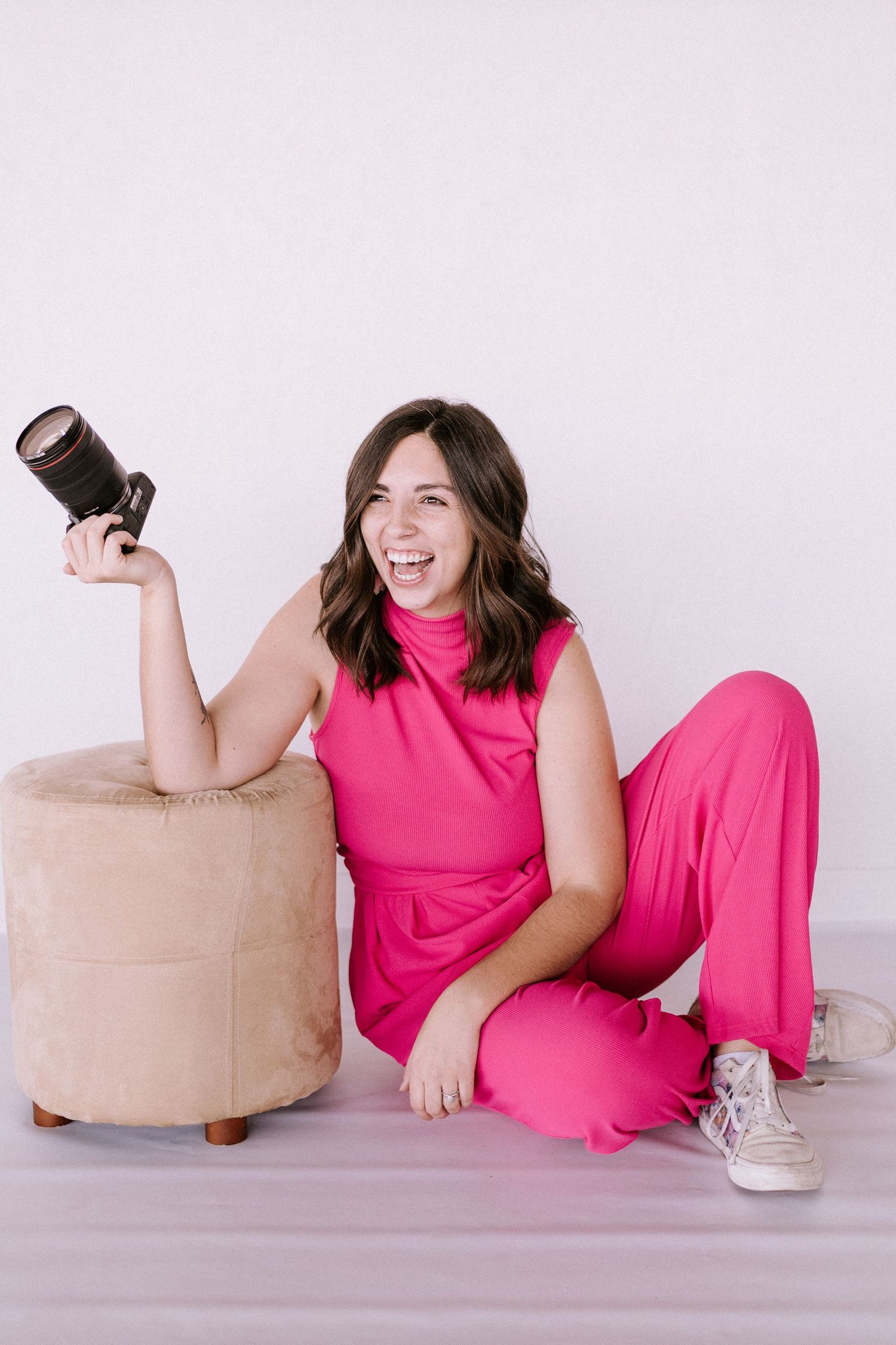 Hannah Veach by Samantha Thorne Photography. About me. Pink, silly, outgoing, laughing. Nowata area photographer. maternity photographer