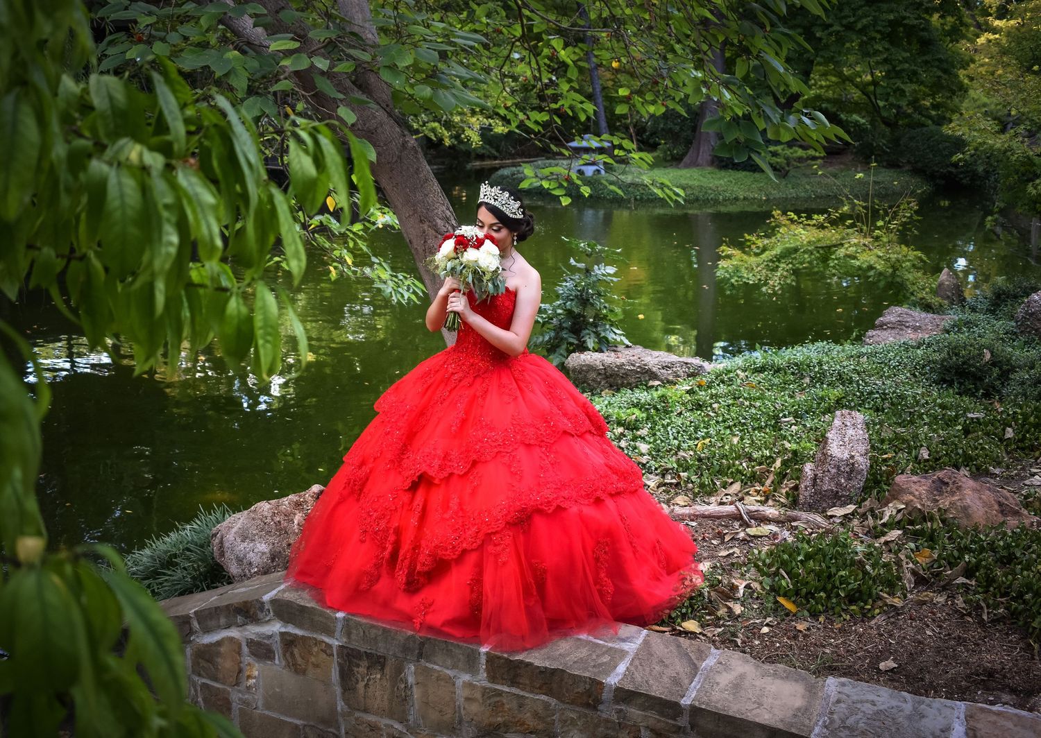 Quinceañera photoshoot at outdoor park in Dallas Fort Worth with elegant quince dress and natural light