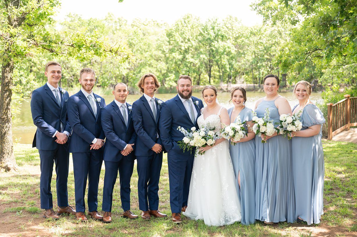 Beautiful Summer Wedding at Timber Oaks Venue by Bartlesville Photographer Kristi Bray