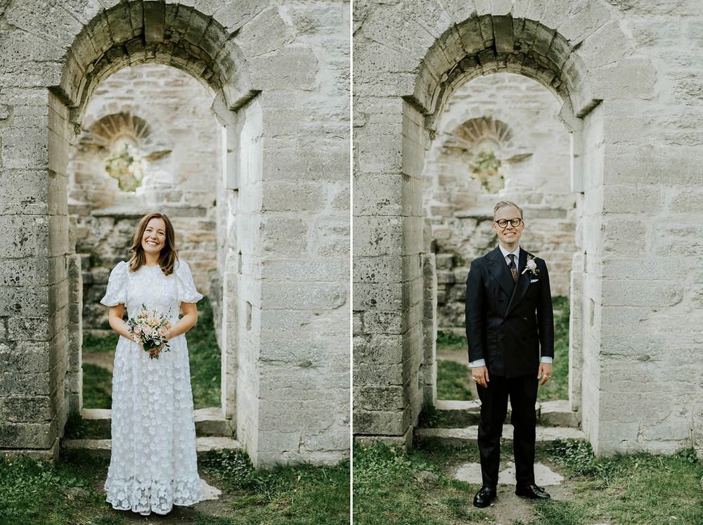 Bröllop Vadstena. Alvastra kloster och Örberga kyrka. Bröllopsfotograf Rebecca Nordin. brud och brudgum.